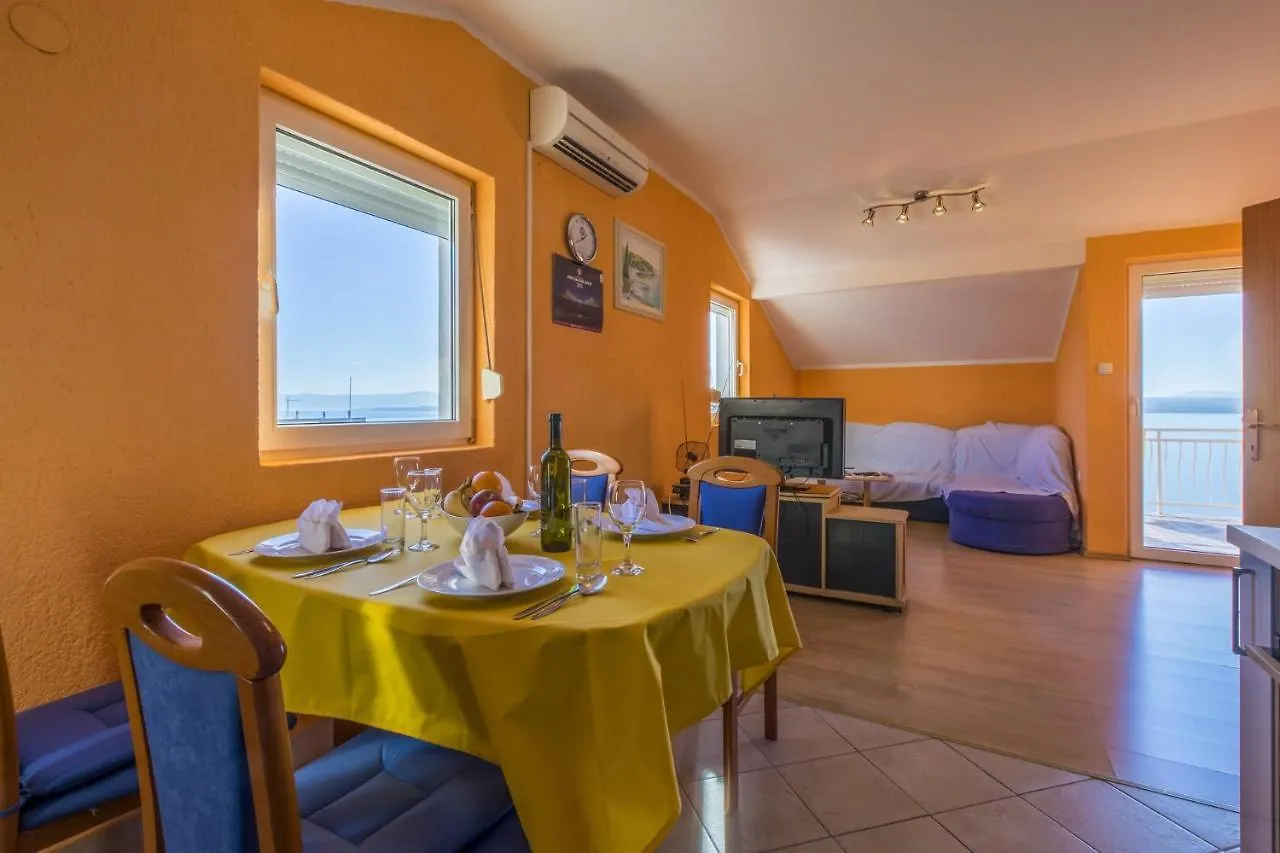 Apartment In Dramalj 39041 קרואטיה